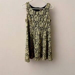 Xhilaration sleeveless black and lace women’s size lg dress